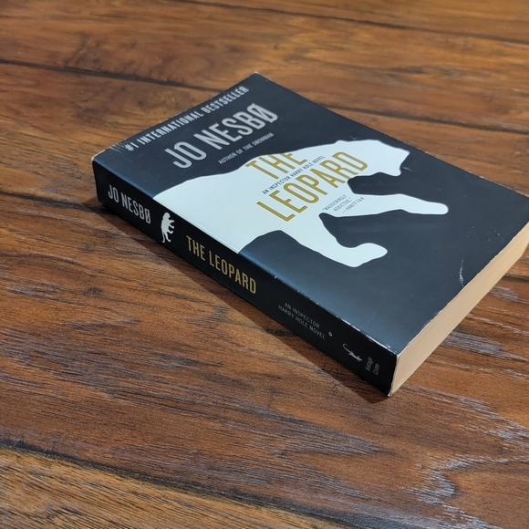 Jo Nesbo book - Picture 5 of 9